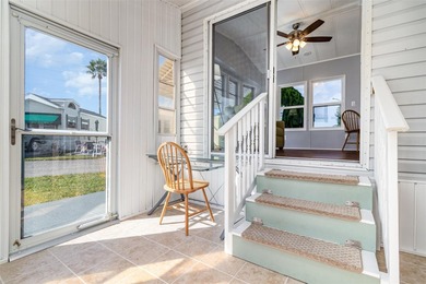 Beautifully updated and modern 1-bedroom, 1-bath home located on on Polo Park East in Florida - for sale on GolfHomes.com, golf home, golf lot