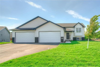 Hard to find new construction that offers so much at a great on The Ponds Golf Club in Minnesota - for sale on GolfHomes.com, golf home, golf lot