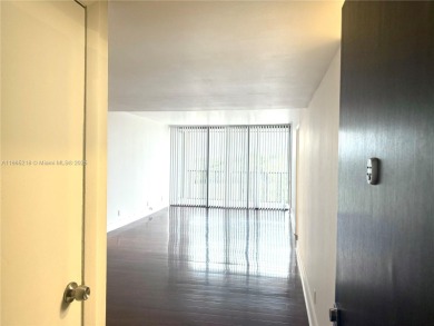 Don't miss the opportunity to live in the Heart of Aventura!!! on Turnberry Isle Resort and Club in Florida - for sale on GolfHomes.com, golf home, golf lot