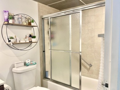 Beautiful upgraded one bedroom - corner unit for extra privacy on Kings Point Golf - Executive in Florida - for sale on GolfHomes.com, golf home, golf lot