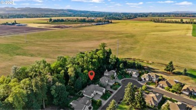 This beautifully maintained home is the newest in McNary Estates on McNary Golf Club in Oregon - for sale on GolfHomes.com, golf home, golf lot