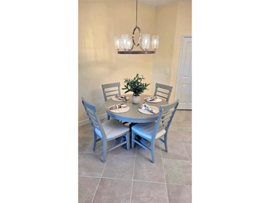 This beautifully maintained 3-bedroom, 2.5-bath townhouse is on Lakewood National Golf Club in Florida - for sale on GolfHomes.com, golf home, golf lot