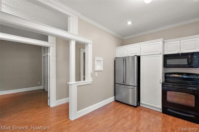 This beautifully maintained condo in the desirable Maples on The Maples Club in Michigan - for sale on GolfHomes.com, golf home, golf lot