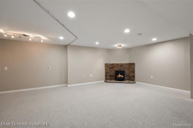 This beautifully maintained condo in the desirable Maples on The Maples Club in Michigan - for sale on GolfHomes.com, golf home, golf lot