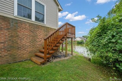 This beautifully maintained condo in the desirable Maples on The Maples Club in Michigan - for sale on GolfHomes.com, golf home, golf lot