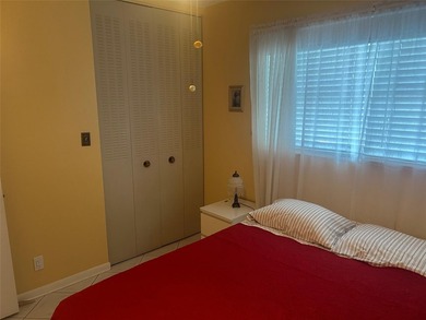 Welcome to this beautifully maintained 2-bedroom, 2-bathroom on Lauderhill Golf Course in Florida - for sale on GolfHomes.com, golf home, golf lot