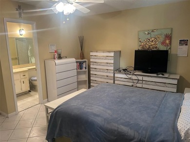 Welcome to this beautifully maintained 2-bedroom, 2-bathroom on Lauderhill Golf Course in Florida - for sale on GolfHomes.com, golf home, golf lot