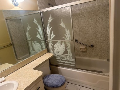 Welcome to this beautifully maintained 2-bedroom, 2-bathroom on Lauderhill Golf Course in Florida - for sale on GolfHomes.com, golf home, golf lot