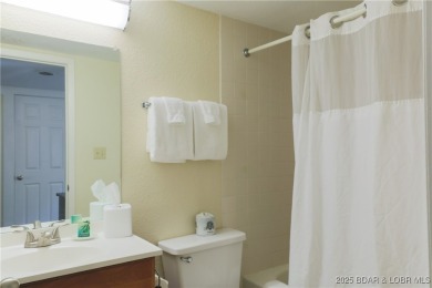 Looking for an affordable single family home in the coveted on The Oaks Golf Course in Missouri - for sale on GolfHomes.com, golf home, golf lot