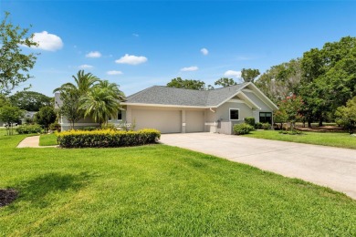 VILLAS AT CYPRESS RUN - WEST..  This EXTREMELY well maintained on Cypress Run Golf Club - Pinellas in Florida - for sale on GolfHomes.com, golf home, golf lot