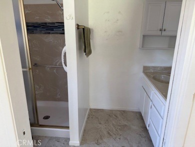 Welcome to this beautifully updated 2-bedroom, 2-bath home in on Silver Lakes Golf Course in California - for sale on GolfHomes.com, golf home, golf lot