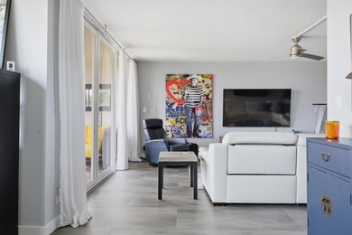 Beautifully updated 2 bedroom, 2 bathroom condo with a den in an on Palm-Aire Country Club and Resort - Palms in Florida - for sale on GolfHomes.com, golf home, golf lot