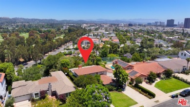 First time on the market in 60+ years! This can be a prime on Brentwood Country Club of Los Angeles in California - for sale on GolfHomes.com, golf home, golf lot