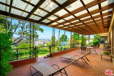 First time on the market in 60+ years! This can be a prime on Brentwood Country Club of Los Angeles in California - for sale on GolfHomes.com, golf home, golf lot