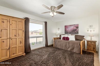 2 bed, 2 bath Sun City home with 1,659 sq ft and bonus room that on PalmBrook Country Club in Arizona - for sale on GolfHomes.com, golf home, golf lot