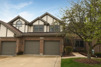 Welcome to this exquisite two story townhome in Crystal Tree! on Crystal Tree Golf and Country Club in Illinois - for sale on GolfHomes.com, golf home, golf lot