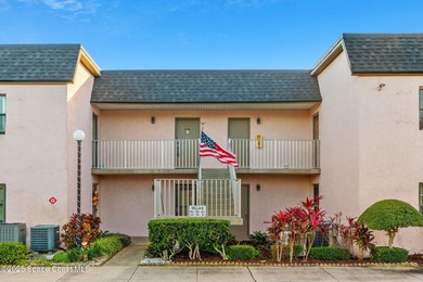 Welcome to easy, low-maintenance living at Sun N Green, a on Mallards Landing Golf Course in Florida - for sale on GolfHomes.com, golf home, golf lot