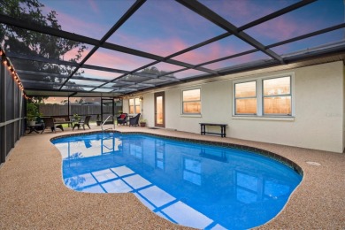 This Charming South Venice POOL home is MOVE-IN-READY with on Jacaranda West Country Club in Florida - for sale on GolfHomes.com, golf home, golf lot