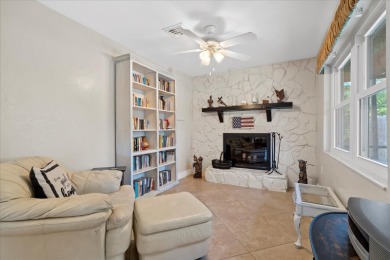 This Charming South Venice POOL home is MOVE-IN-READY with on Jacaranda West Country Club in Florida - for sale on GolfHomes.com, golf home, golf lot