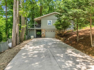 Meticulously maintained, recently updated home with 3 bedrooms + on Rumbling Bald Resort on Lake Lure in North Carolina - for sale on GolfHomes.com, golf home, golf lot