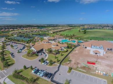 This beautiful end-unit Coach home offers breathtaking views of on Lakewood National Golf Club in Florida - for sale on GolfHomes.com, golf home, golf lot