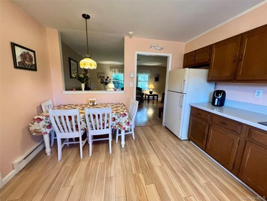 Baronet model in a great location. This condo is in excellent on Leisure Village Golf Course in New York - for sale on GolfHomes.com, golf home, golf lot