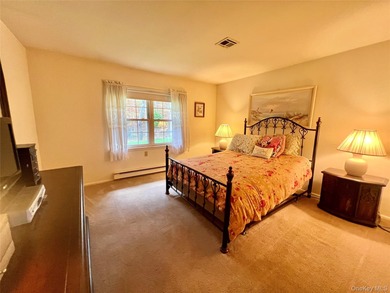 Baronet model in a great location. This condo is in excellent on Leisure Village Golf Course in New York - for sale on GolfHomes.com, golf home, golf lot