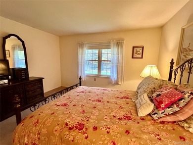Baronet model in a great location. This condo is in excellent on Leisure Village Golf Course in New York - for sale on GolfHomes.com, golf home, golf lot