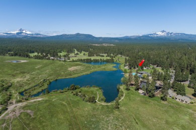 Completely renovated in 2006, this beautiful 2 bedroom 2 bath on Black Butte Ranch Golf Club Big Meadow in Oregon - for sale on GolfHomes.com, golf home, golf lot