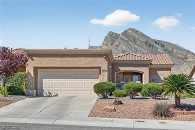 Beautifully maintained single-story home in Sun City Summerlin on Highland Falls Golf Club in Nevada - for sale on GolfHomes.com, golf home, golf lot