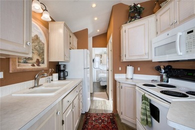 Move in ready and fully furnished 1 bed with 2 full baths! Home on Riverview Golf Course in Arizona - for sale on GolfHomes.com, golf home, golf lot