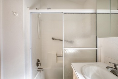 Move in ready and fully furnished 1 bed with 2 full baths! Home on Riverview Golf Course in Arizona - for sale on GolfHomes.com, golf home, golf lot