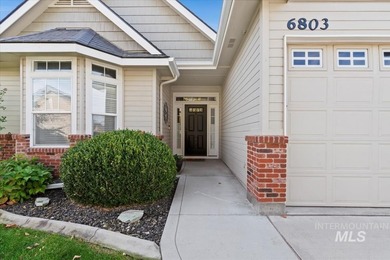 Awesome Floor Plan with all bedrooms on main level!  Wonderful on Ridgecrest Golf Course in Idaho - for sale on GolfHomes.com, golf home, golf lot