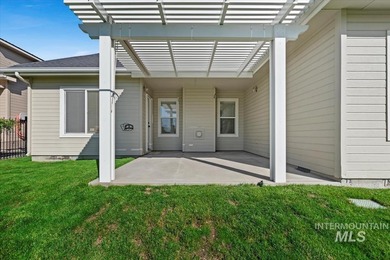 Awesome Floor Plan with all bedrooms on main level!  Wonderful on Ridgecrest Golf Course in Idaho - for sale on GolfHomes.com, golf home, golf lot