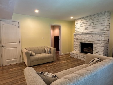 Spacious Family Home in the Heart of Cherokee Village! Move on Cherokee Village North Course in Arkansas - for sale on GolfHomes.com, golf home, golf lot