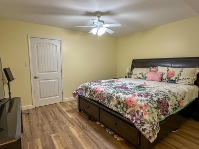 Spacious Family Home in the Heart of Cherokee Village! Move on Cherokee Village North Course in Arkansas - for sale on GolfHomes.com, golf home, golf lot