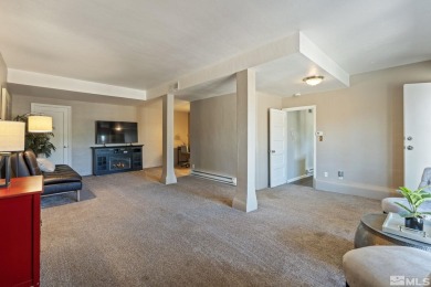 Beautifully maintained single-family home in the heart of Reno on Washoe County Golf Club in Nevada - for sale on GolfHomes.com, golf home, golf lot