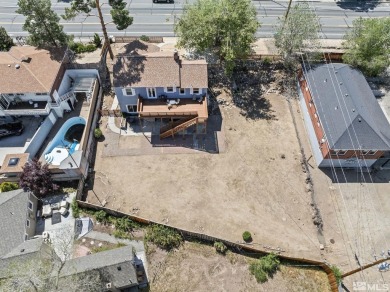 Beautifully maintained single-family home in the heart of Reno on Washoe County Golf Club in Nevada - for sale on GolfHomes.com, golf home, golf lot