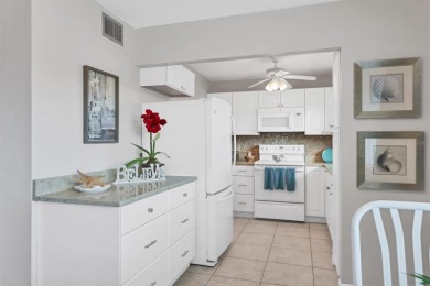 Don't walk, Run to see this updated gorgeous condo! Don't miss on Pinebrook/Ironwood Golf Course in Florida - for sale on GolfHomes.com, golf home, golf lot