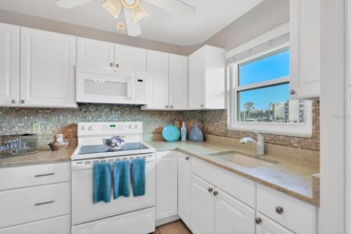 Don't walk, Run to see this updated gorgeous condo! Don't miss on Pinebrook/Ironwood Golf Course in Florida - for sale on GolfHomes.com, golf home, golf lot