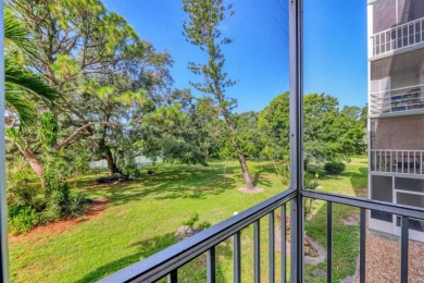 Don't walk, Run to see this updated gorgeous condo! Don't miss on Pinebrook/Ironwood Golf Course in Florida - for sale on GolfHomes.com, golf home, golf lot