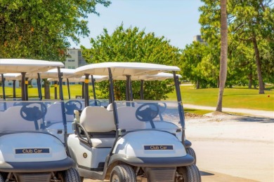 Don't walk, Run to see this updated gorgeous condo! Don't miss on Pinebrook/Ironwood Golf Course in Florida - for sale on GolfHomes.com, golf home, golf lot