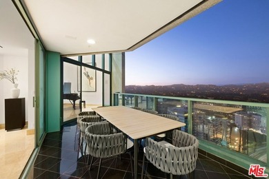 **Rare Penthouse at The Blair House -The Pinnacle of Wilshire on Los Angeles Country Club in California - for sale on GolfHomes.com, golf home, golf lot