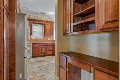 Elegant One-Level Home on the Golf Course in Sage Meadows on Sage Meadows Golf Course in Arkansas - for sale on GolfHomes.com, golf home, golf lot