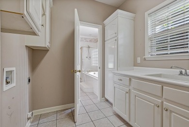 Elegant One-Level Home on the Golf Course in Sage Meadows on Sage Meadows Golf Course in Arkansas - for sale on GolfHomes.com, golf home, golf lot