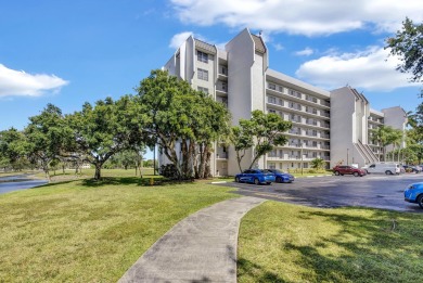 Don't miss this opportunity to own a top-floor 2-bedroom on Grande Oaks Golf Club in Florida - for sale on GolfHomes.com, golf home, golf lot
