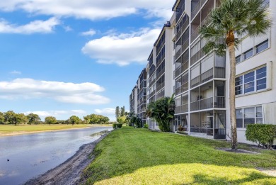 Don't miss this opportunity to own a top-floor 2-bedroom on Grande Oaks Golf Club in Florida - for sale on GolfHomes.com, golf home, golf lot