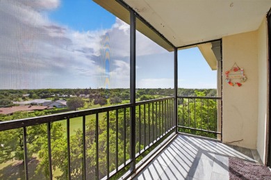 TURNKEY & FULLY FURNISHED! This rarely available top-floor on Deer Creek Golf Club in Florida - for sale on GolfHomes.com, golf home, golf lot