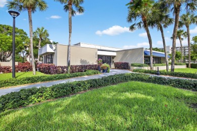 TURNKEY & FULLY FURNISHED! This rarely available top-floor on Deer Creek Golf Club in Florida - for sale on GolfHomes.com, golf home, golf lot