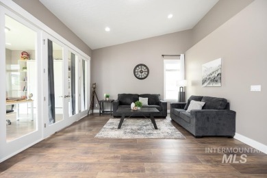 Over 3,000 custom square feet in the Prestigious Carriage Hills on Hunters Point Golf Club in Idaho - for sale on GolfHomes.com, golf home, golf lot